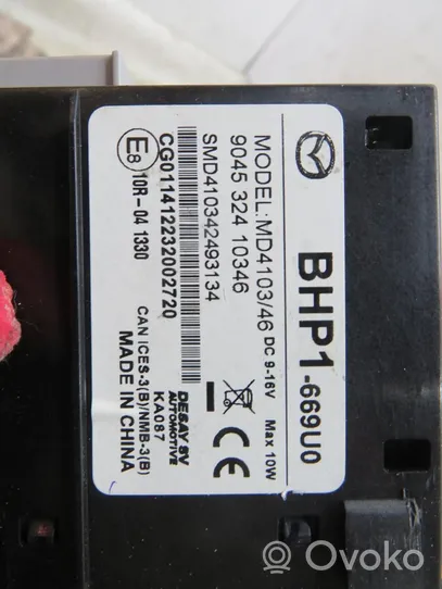 Mazda 3 II USB-pistokeliitin BHP1-669U0