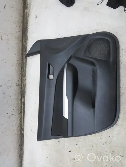 Suzuki Vitara (LY) Moldura del tarjetero de la puerta trasera 