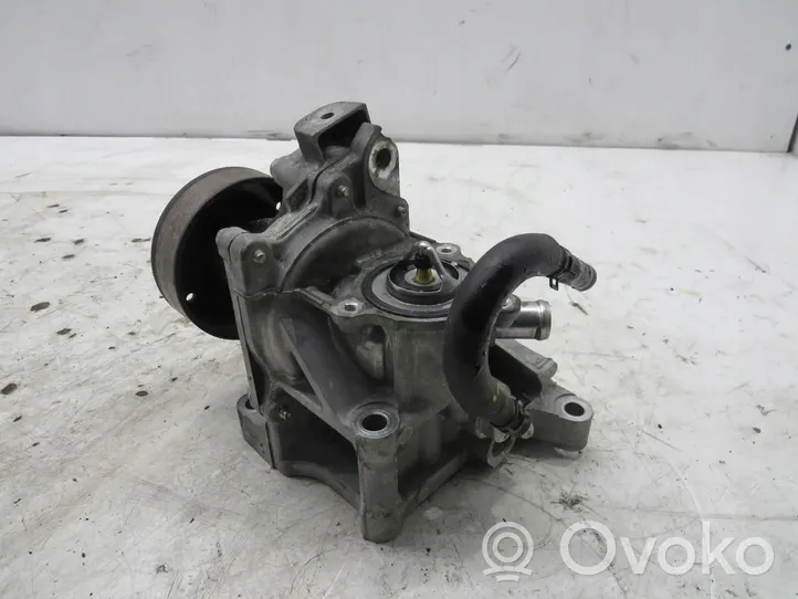 Mazda 3 III Pompe de circulation d'eau SH01151H0