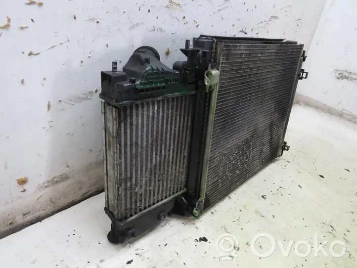 Nissan X-Trail T32 Coolant radiator 921009251R