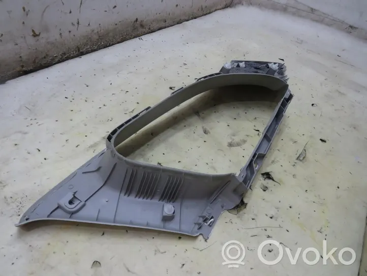 Toyota Avensis T270 Rivestimento montante (C) 62472-05140