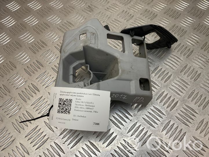 Skoda Fabia Mk3 (NJ) Ugello a spruzzo lavavetri per faro 6V0807056A