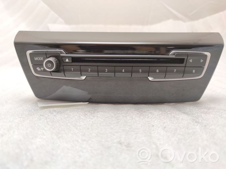 BMW 2 F46 Radija/ CD/DVD grotuvas/ navigacija 9371455