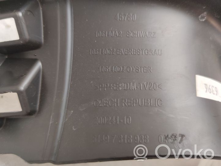 BMW 2 F46 Boczek / Tapicerka boczna bagażnika 7318938