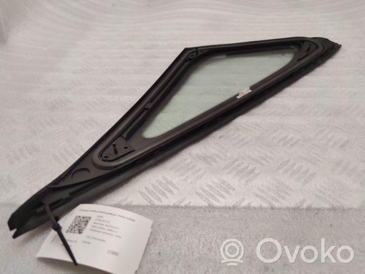 BMW 2 F46 Fenêtre triangulaire avant / vitre 2579130