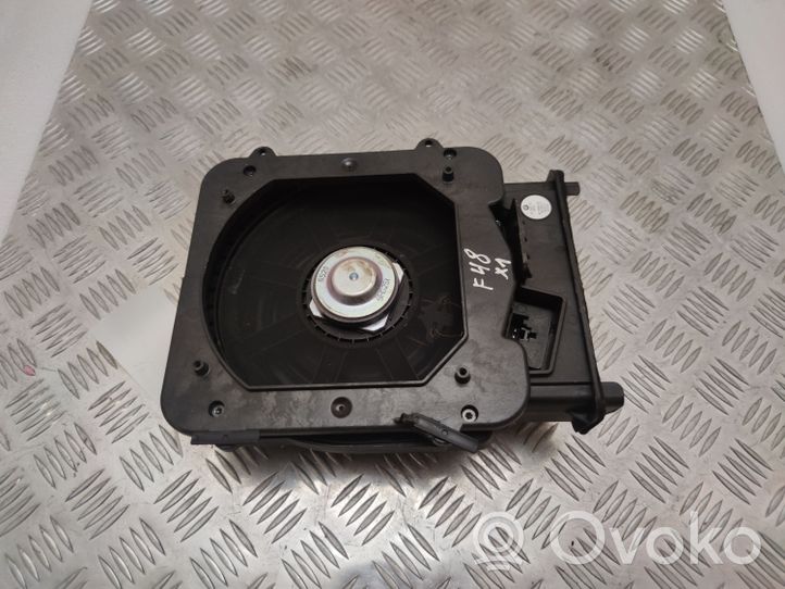 BMW X1 F48 F49 Subwoofer-bassokaiutin 9275995