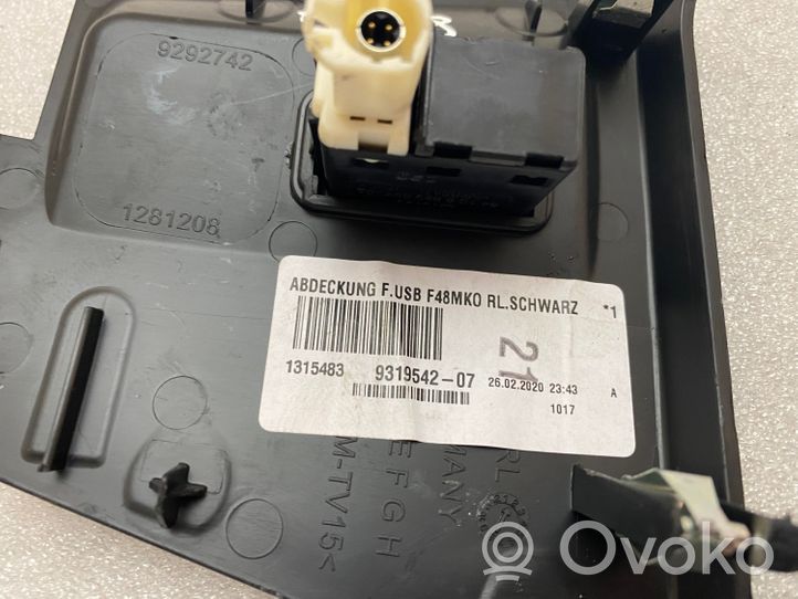 BMW X1 F48 F49 Gniazdo / Złącze USB 9319542