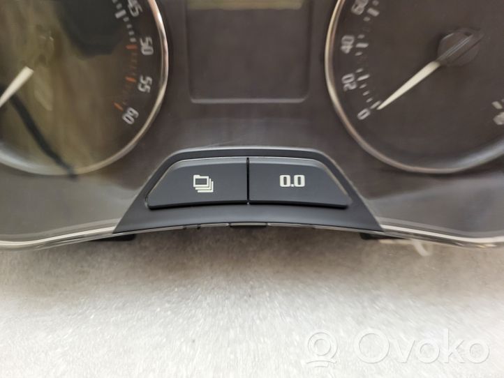 Skoda Fabia Mk2 (5J) Compteur de vitesse tableau de bord 5J0920810D