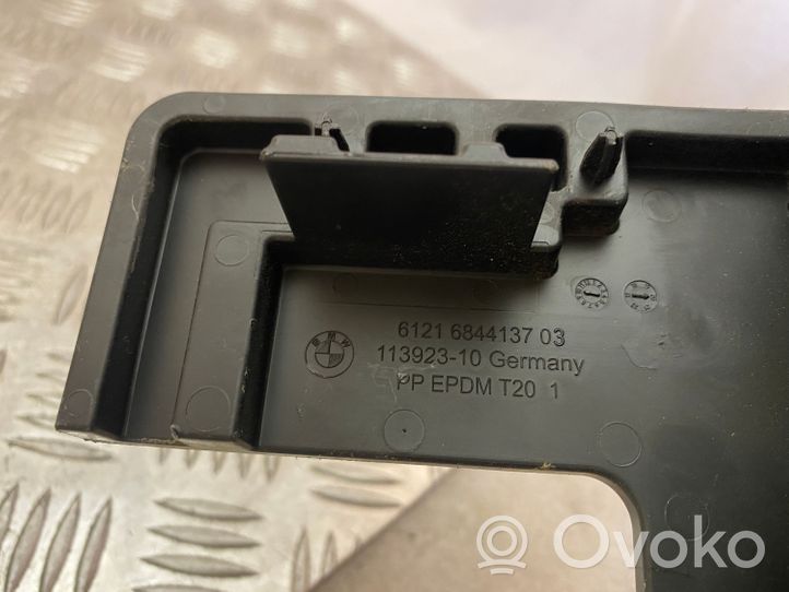 BMW 3 G20 G21 Couvercle de boîtier de batterie 6844137