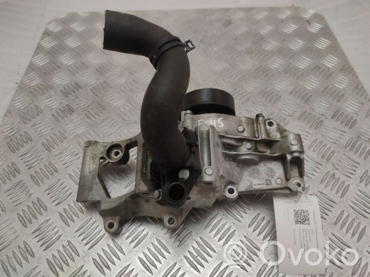 BMW 2 F46 Pompe de circulation d'eau 8601366