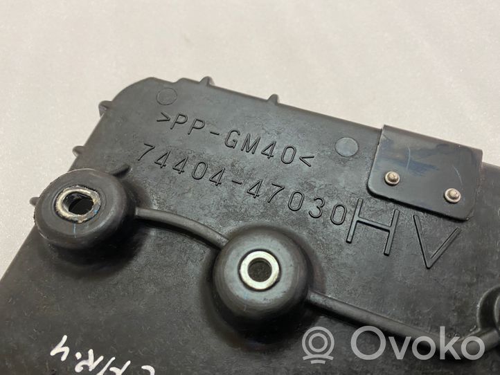 Toyota C-HR Boîte de batterie 7440447030