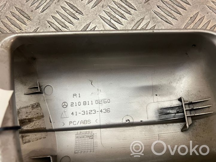 Mercedes-Benz E W210 Copertura in plastica per specchietti retrovisori esterni 2108110260