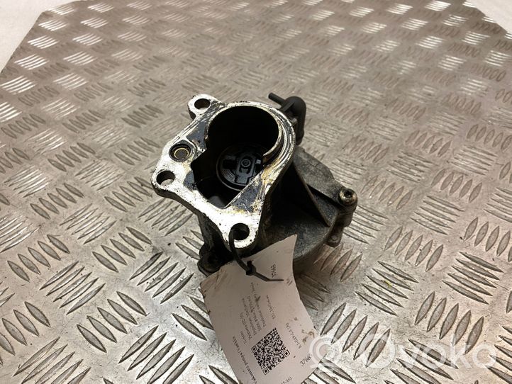 Nissan Primera Vacuum pump D163451323