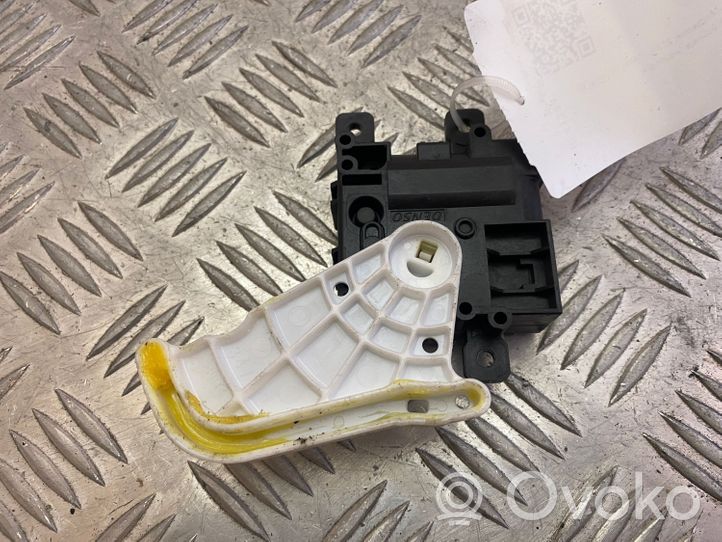 Lexus NX Stellmotor Heizung Klima 0638002031