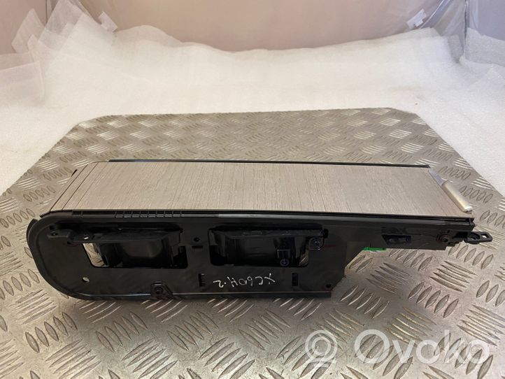 Volvo XC60 Glove box 32260253