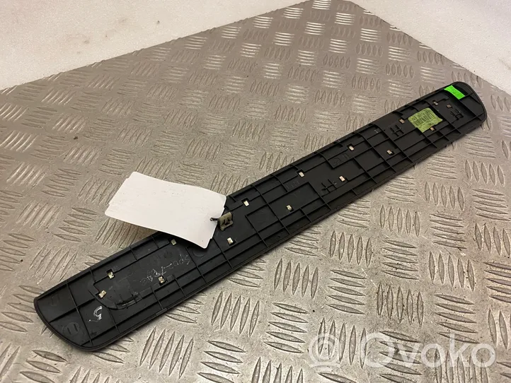 KIA Sportage Front sill trim cover 35884F1500