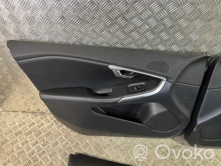 Volvo V40 Cross country Seat set 