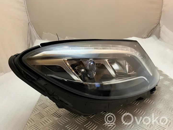 Mercedes-Benz S W222 Lampa przednia A2229068702