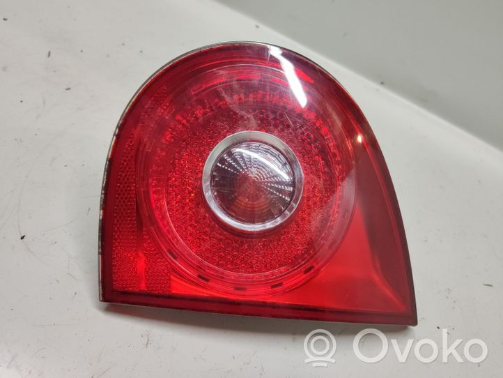 Volkswagen Golf V Lampy tylnej klapy bagażnika 285002