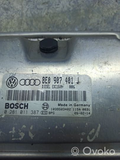 Volkswagen PASSAT B5.5 Motorsteuergerät/-modul 8E0907401J