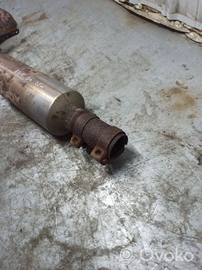 Volkswagen PASSAT B6 Middle muffler/silencer 