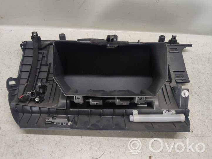 Volvo V50 Glove box set 