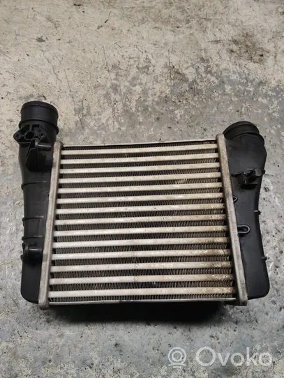 Audi A4 S4 B7 8E 8H Radiatore intercooler 