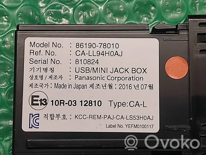 Lexus RX 450H Connettore plug in USB 8619078010