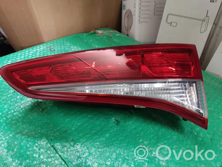 Hyundai Tucson TL Lampy tylnej klapy bagażnika 8010566