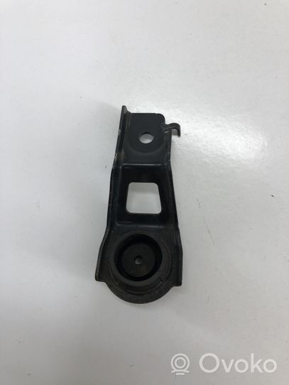 Toyota RAV 4 (XA40) Staffa di montaggio del radiatore 1652328030