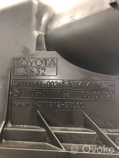 Toyota RAV 4 (XA40) Ilmansuodattimen kotelo 1770536110