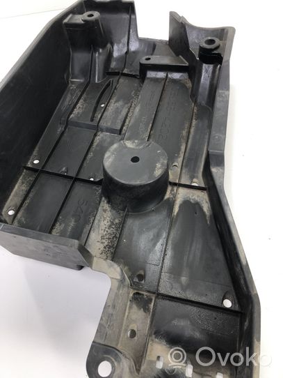 Toyota RAV 4 (XA40) Couvercle de plateau inférieur 5816542021