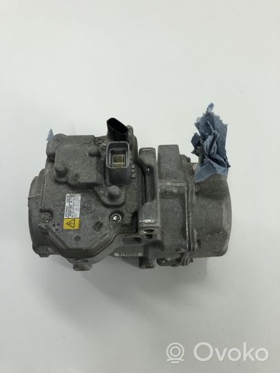 Toyota RAV 4 (XA40) Compressore aria condizionata (A/C) (pompa) 0422000533