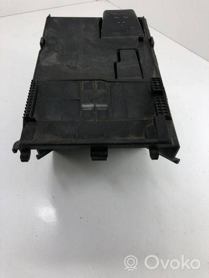 Citroen DS5 Battery box tray 9687472580