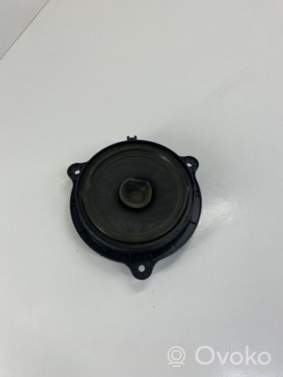 Nissan Qashqai Etuoven kaiutin 281569U00A