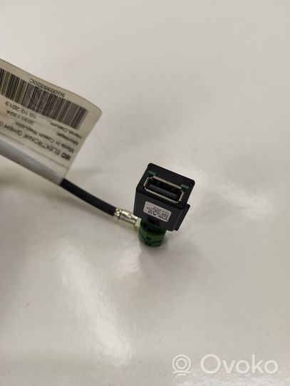 Volkswagen Golf VII Connettore plug in USB 5G0035320C
