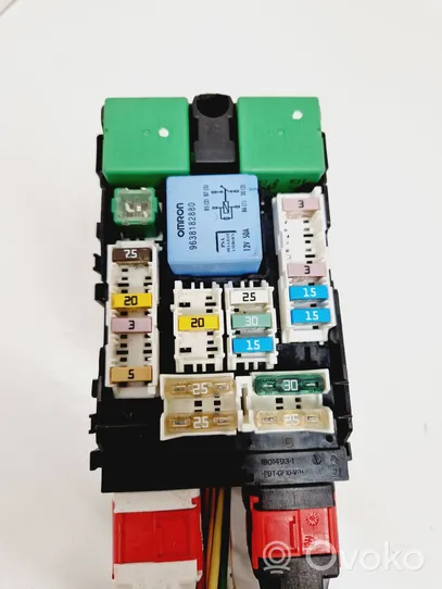 Peugeot 508 RXH Module de fusibles 9665492680