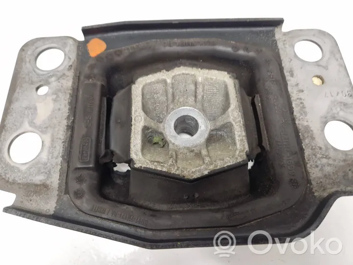 Ford Mondeo MK V Supporto della scatola del cambio 7G917M121BA