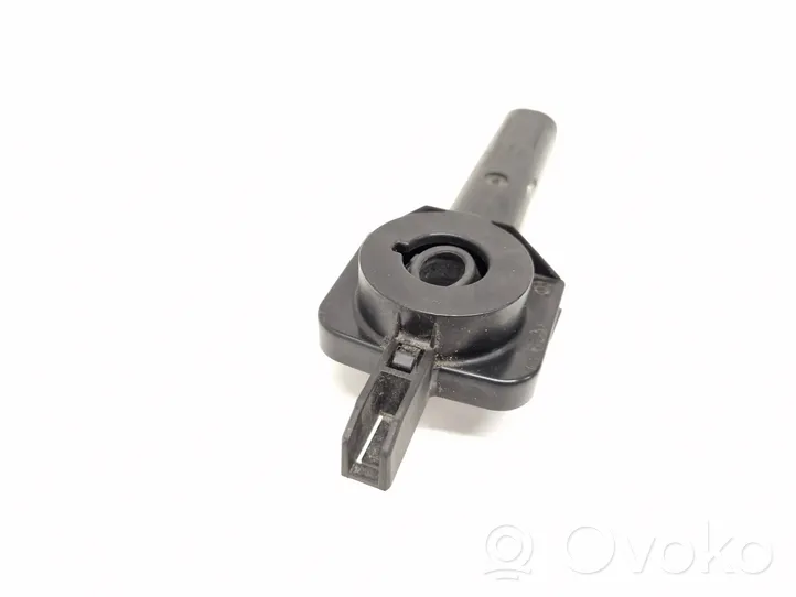 Audi A4 S4 B9 Staffa di montaggio del radiatore 8W0805201