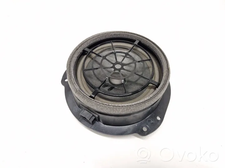 Audi A4 S4 B9 Takaoven kaiutin 8W5035411