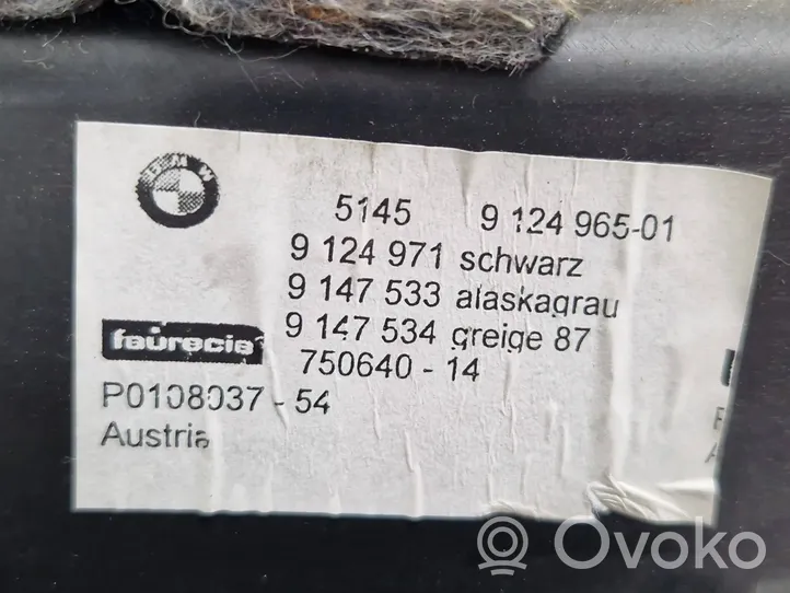 BMW 1 E81 E87 Kojelaudan alempi verhoilu 9147533