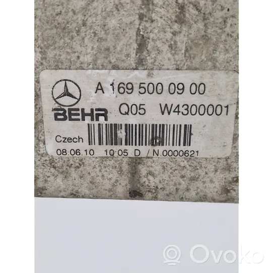 Mercedes-Benz B W245 Välijäähdyttimen jäähdytin A1695000900