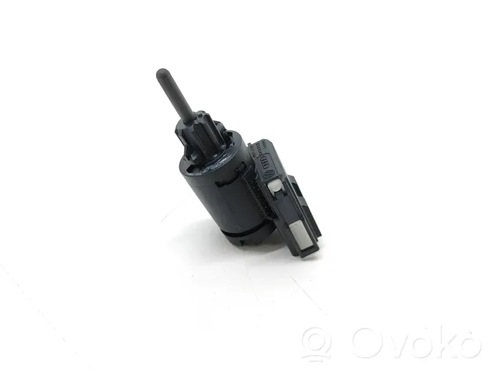 Audi A6 S6 C6 4F Interruptor sensor del pedal de freno 3B0945511C