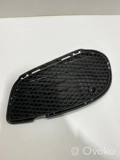 Mercedes-Benz C AMG W205 Grille inférieure de pare-chocs avant A2058854123