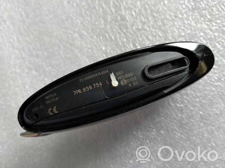 Volkswagen Touareg II Ignition key/card 7P6959754L