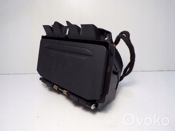 Volkswagen Touareg III Enchufe conector USB 5Q0035726L