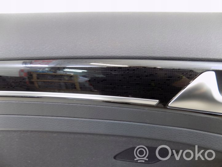 Volkswagen Golf VII Rivestimento del pannello della portiera posteriore 5G4868073