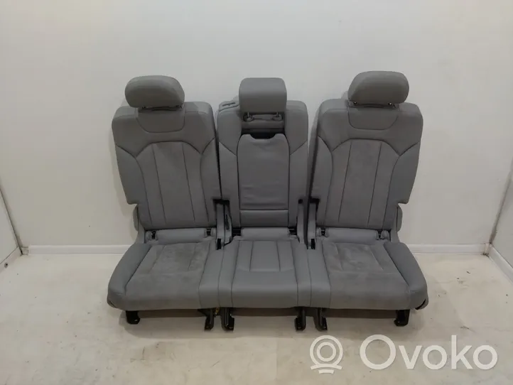 Audi Q7 4M Second row seats 