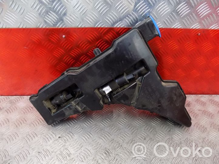 Audi A5 Logu šķidruma tvertne 8W6955451D