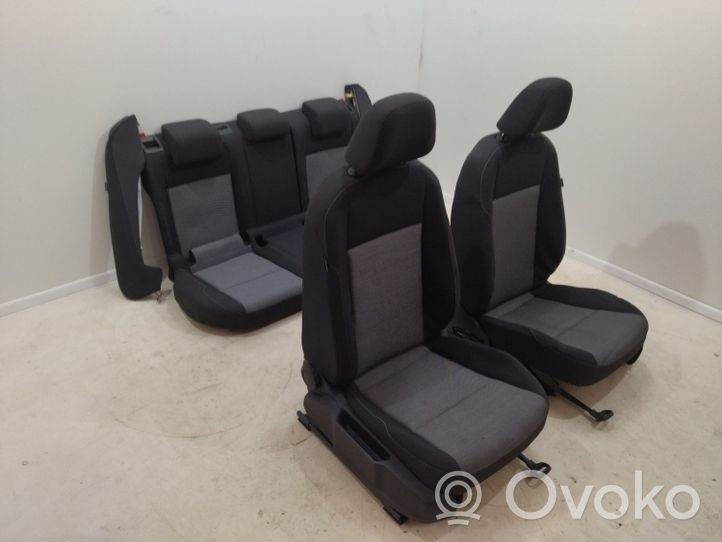 Volkswagen Golf VII Set interni 